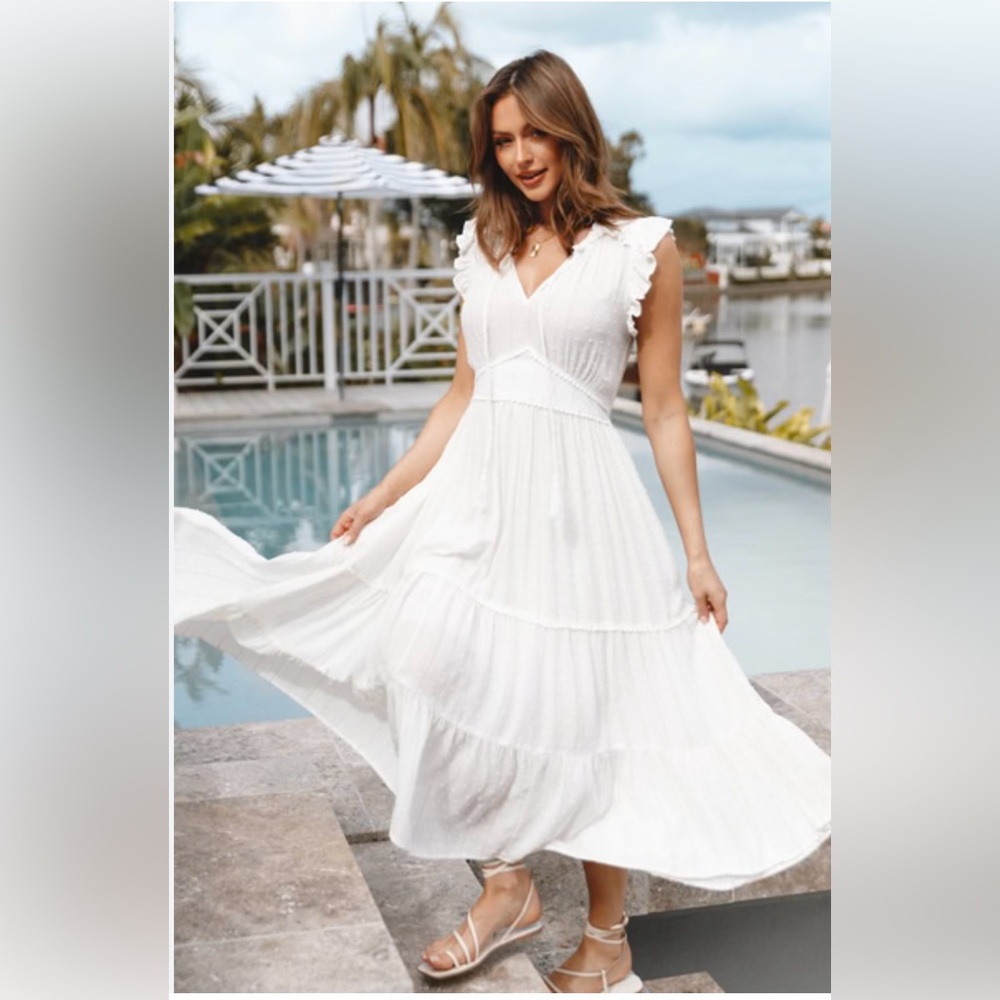 Petal & Pup Maxi Dress Small- worn only a few times and in great used condition